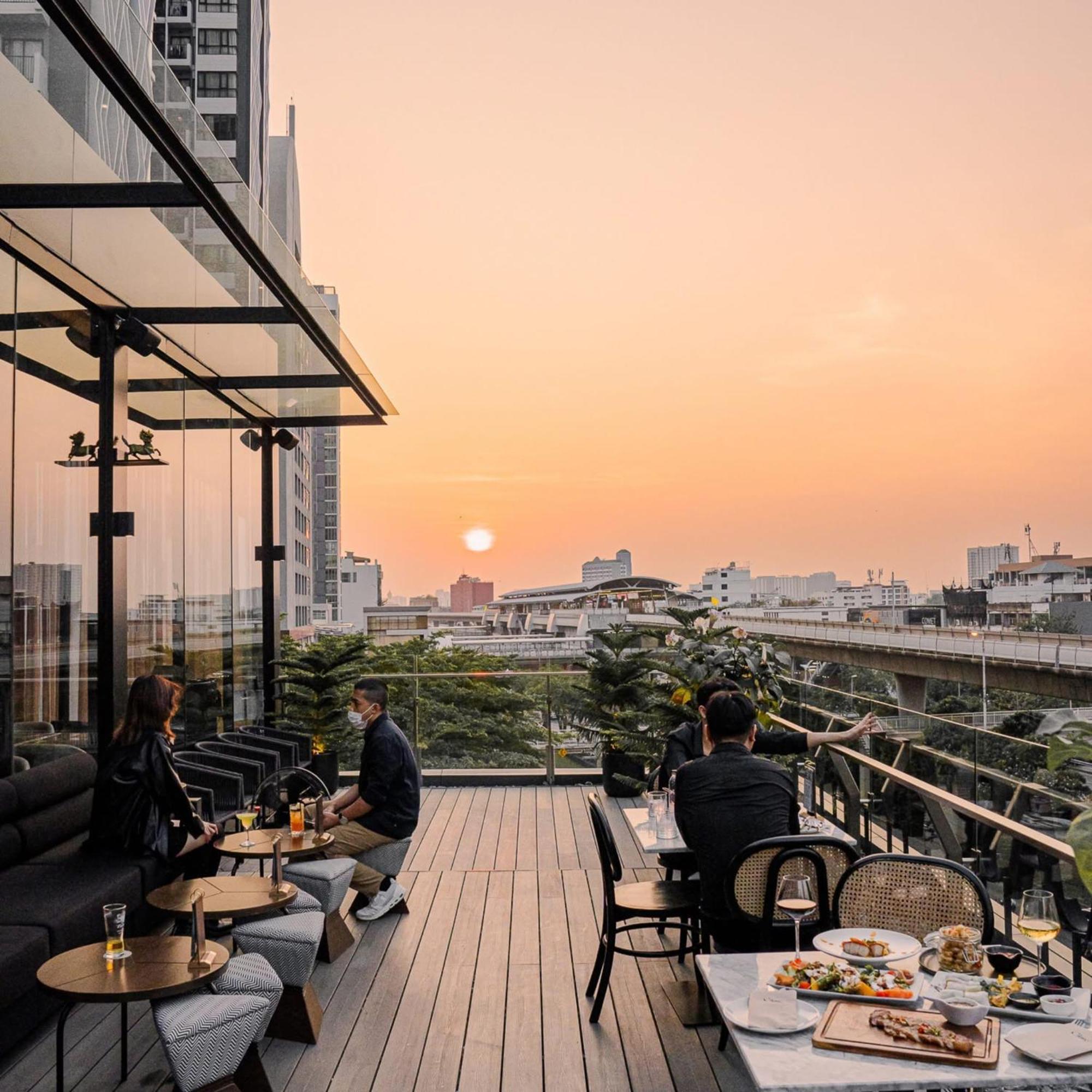 Cascade Hotel Bangkok Exterior photo